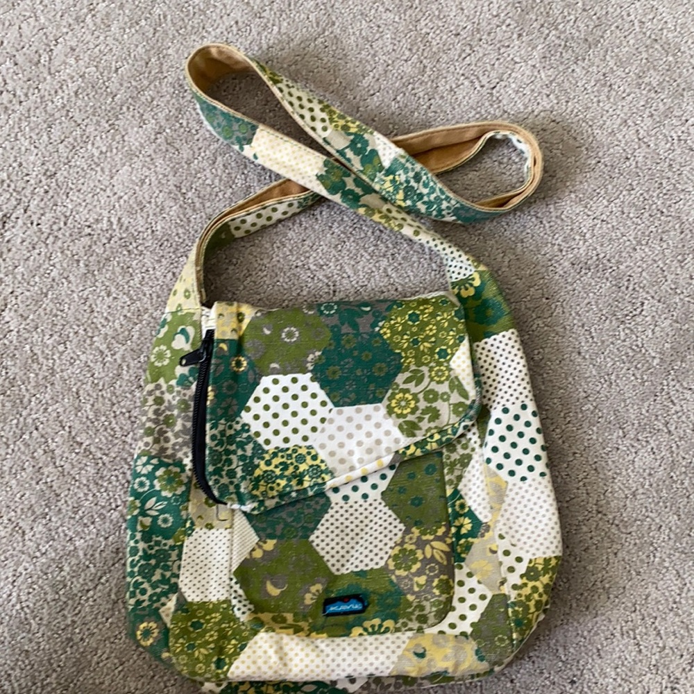 Green patchwork Kavu purse